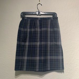 Requirements Skirt / Plaid Skirt / size 6